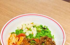 Family Feast Spinach Noodles
