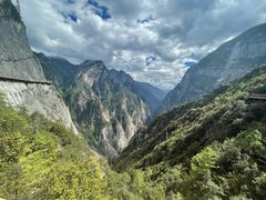 -香格里拉大峡谷巴拉格宗国家级风景名胜区丽江中旅旅游质量服务点