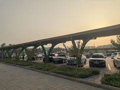 -窦店服务区-停车场