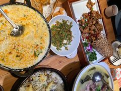 -帅巴人舅母子腊蹄民俗村