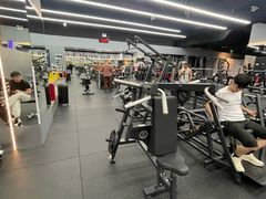 -VLines耀能运动24小时·月付制健身(京广桥店)