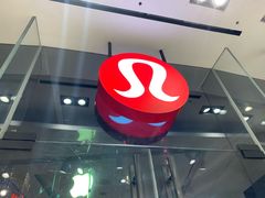 -lululemon(上海浦东IFC店)