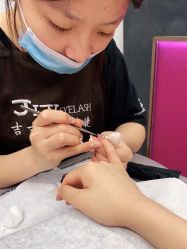 -吉吉靓甲美睫