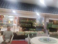 -鹏城人家海鲜酒家·23年老字号(较场尾店)