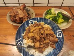 -红猪卤肉饭(大西洋美食城店)