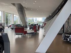 -上海永达奥诚奥迪4S店(申江路店)