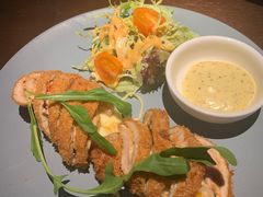 -卡普里披萨·牛扒·下午茶