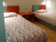 -布丁严选酒店(杭州武林西湖文化广场地铁站店)