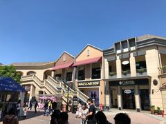 -王府井奥莱临潼小镇(临潼店)