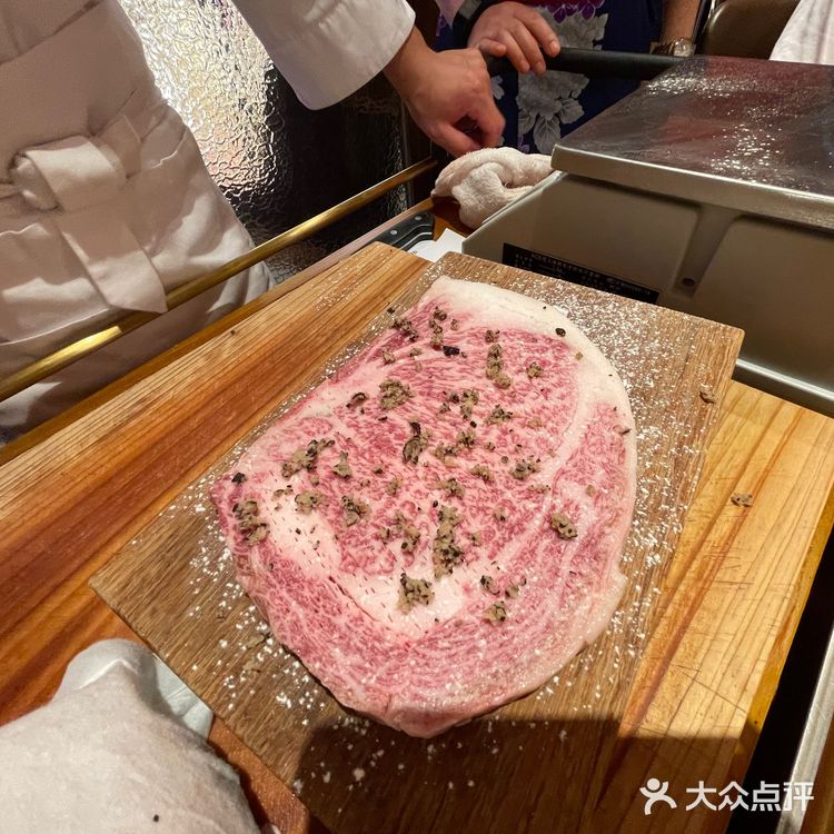 一家集美味和服务于一身的餐厅