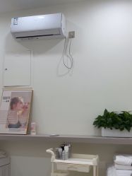 -苗方清颜专业祛痘·皮肤管理