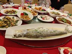 清蒸白鱼-中家鑫园温泉酒店-自助餐
