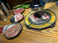 -青瓦炭韩潮烤肉(花园道店)