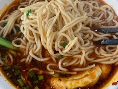 重庆小面-秦云老太婆摊摊面(磁器口店)