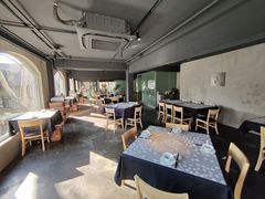 -穹六人间 people 6(岳阳路店)