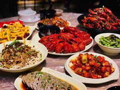 -巴厘龙虾·榜首油焖大虾(音乐学院·沿江酒馆店)