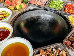 -桃源山庄·水蜜桃采摘·柴火鸡·烧烤团建(龙泉山店)