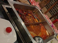 -百年川椒重庆老火锅(光谷店)