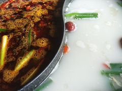 屋头经典鸳鸯锅-屋头串串(沁水路店)