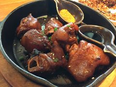 个旧烤猪蹄-云海肴·汽锅鸡·云南菜(苏州中心店)