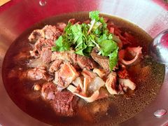 -大众跷脚牛肉馆·非遗传承单位(峨眉山店)