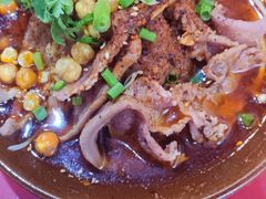 -冯烫烫跷脚牛肉·川菜小馆(武胜西街店)