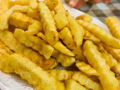 -新大咀港式茶餐厅(宝山万达店)