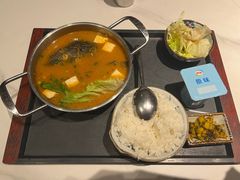 铁锅汤三文鱼头-石屋料理(南京西路店)