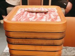 -牛YO寿喜烧·铁板烧和牛火锅自助(市府恒隆店)