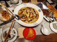 -渔语鱼新川菜Bistro(万象天地店)