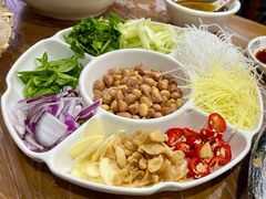 鱼生配菜-官塘原味鱼生·潮菜大排档(潮州总店)