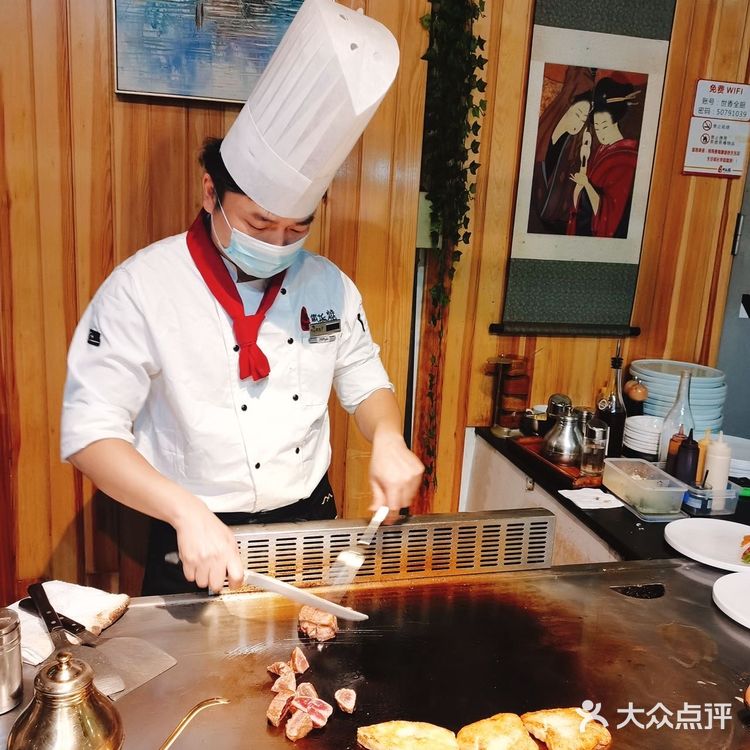 风靡魔都火力全开的超人气铁板烧