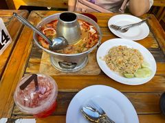 -席娜卡琳火车铁道夜市