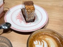 -Dough&Joe团憩(瑞虹天地月亮湾店)