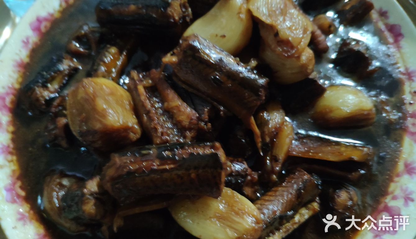 时令家常菜之大蒜烧黄鳝，软糯又咸鲜