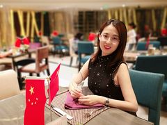 -上海滴水湖皇冠假日酒店