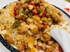 宫保鸡丁炒饭-干老四雅鱼饭店(滨江西路店)