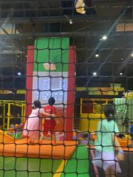 -蹦蹦跳跳(新奥购物中心店)