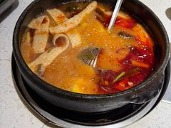 -贵府酸汤牛肉火锅·贵州老字号(飞山街店)
