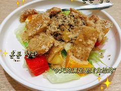 藜麦鲜果伴吉列猪扒-佰搭果·广式茶餐厅(西华路店)
