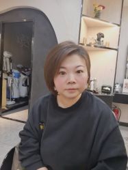 -TOP HAIR SALON