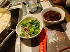 -尚尚仙·酸汤猪手·猪肚鸡火锅(华联万柳购物中心店)
