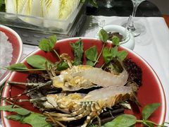 -红鼎豆捞·非遗鲍皇汤火锅(宝丰路店)