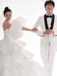 -易摄影婚纱摄影工作室