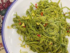 -刘姐啤酒鱼民族演艺餐厅(西街总店)