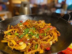 -富正毅三下锅·湘西韵味(天门山索道店)
