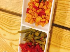 -双燕楼·手工馄饨·汤面小吃(世纪汇店)