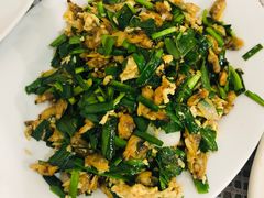 韭菜炒蚬子-YI PIN JU 一品居中餐厅 中国超市