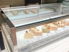 面包甜点陈列柜-BanCake·法式千层·拿破仑專門店