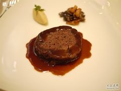 法国野兔酿黑松露菌鸭肝-Caprice(香港四季酒店)